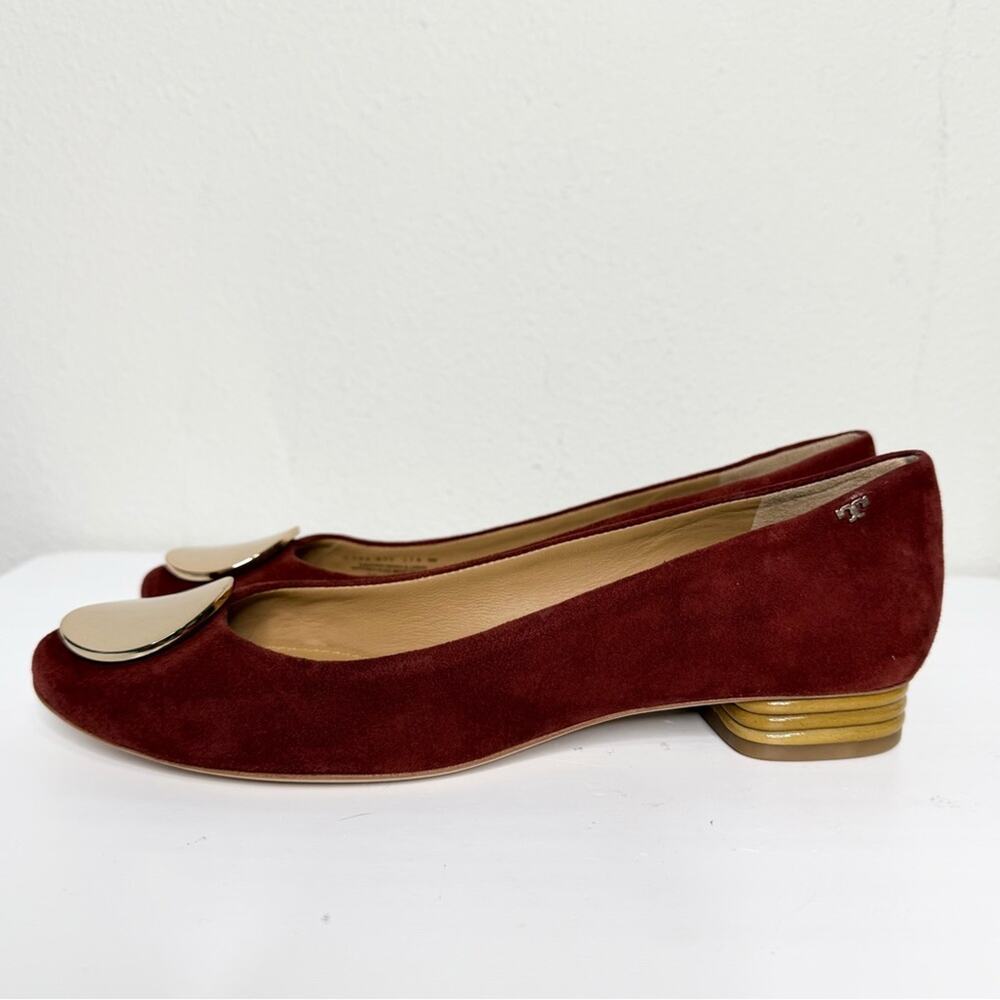 TORY BURCH Platos Suede Low Heel Flats Burgundy Gold Toe Plate Size 8 - Picture 4 of 8